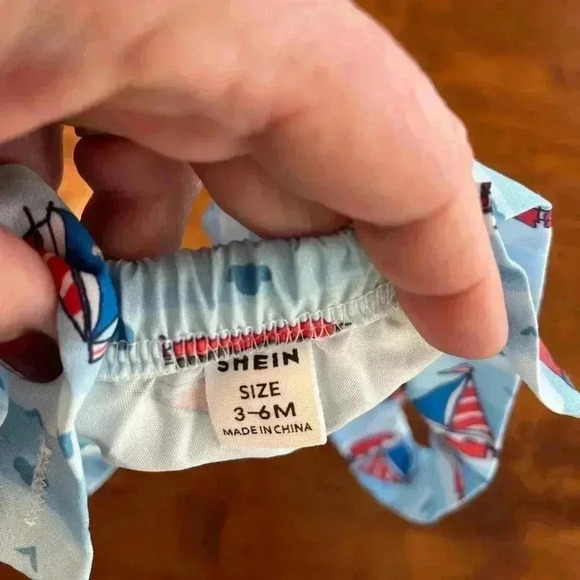 Blue red sailboat bubble size 3-6 months - Picture 2 of 3